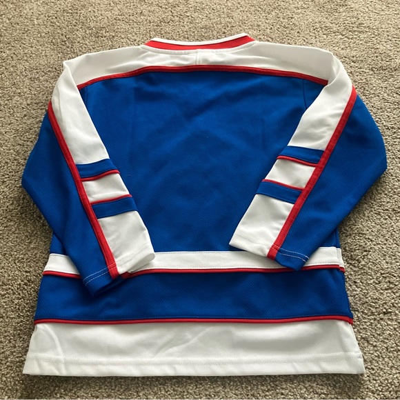 Peter Puck Kids 6/6X Blue and White‎ Hockey Jersey - Picture 3 of 7